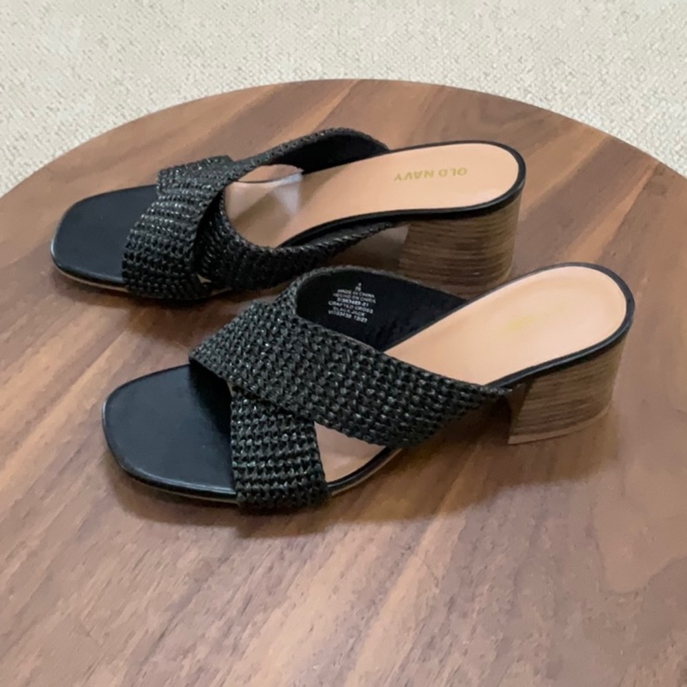New old navy black mules sandals